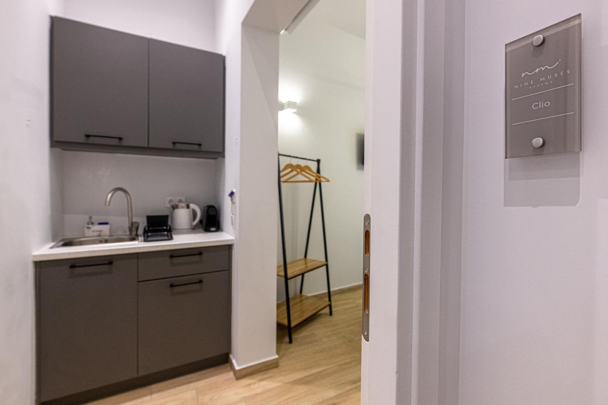 Phaedrus Living: The Nine Muses Clio Apartment Athens Luaran gambar