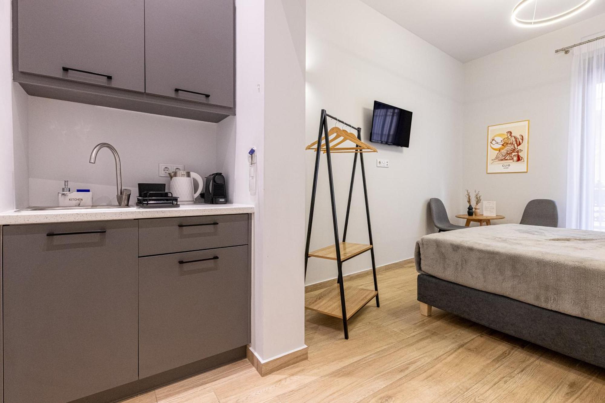 Phaedrus Living: The Nine Muses Clio Apartment Athens Luaran gambar