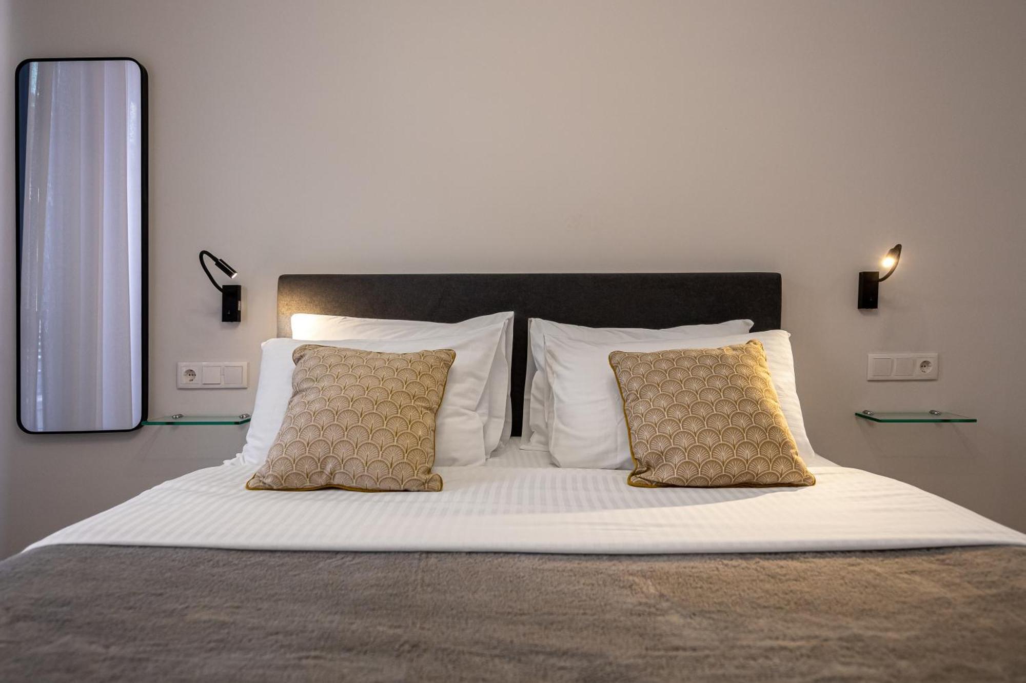 Phaedrus Living: The Nine Muses Clio Apartment Athens Luaran gambar